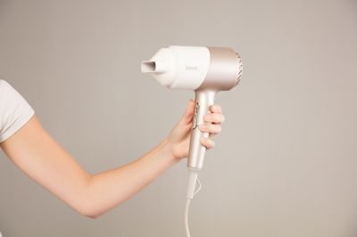 Сешоар Beurer HC 40 Travel hair dryer, 2000 W, Narrow nozzle attachment, Ion function, 3 heat & blower settings, cold air, Hot-cold alternating mode, Removable safety filter, overheating protection, Bag