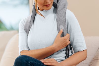Масажор Beurer MG 154 3D Battery-Powered Neck Massager, 4 massage heads + 2 massage fingers;  2 speed; Hands-free; Automatic switch-off; Heat function; Washable removable cover